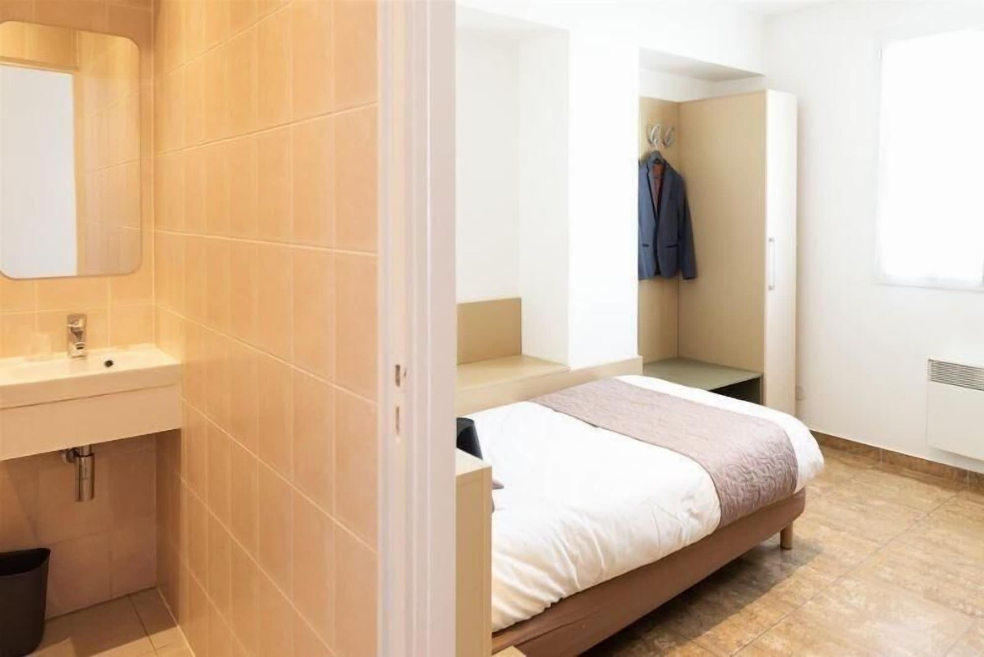 Hotel Le Saint Germain Aulnay-sous-Bois Kültér fotó
