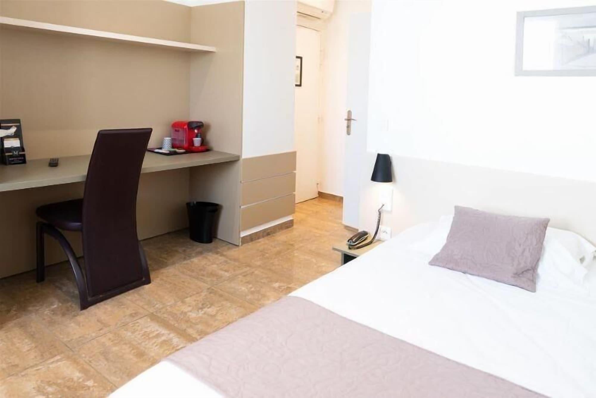 Hotel Le Saint Germain Aulnay-sous-Bois Kültér fotó