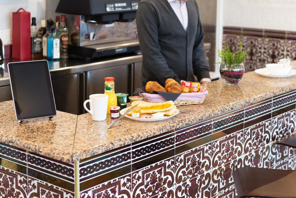 Hotel Le Saint Germain Aulnay-sous-Bois Kültér fotó